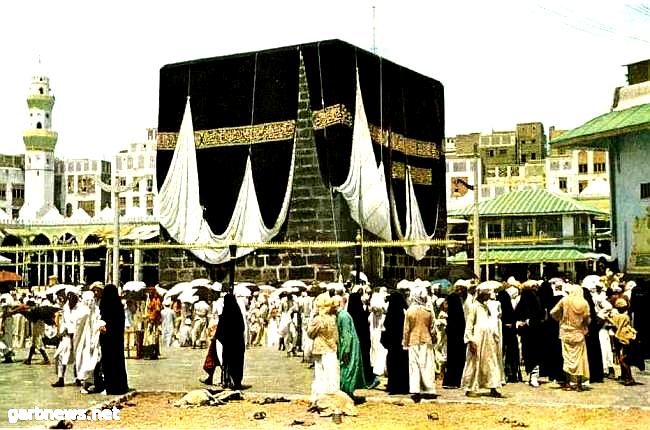 https://meccachat.com/wp-content/uploads/2024/11/enhanced_old-kaaba3.jpg